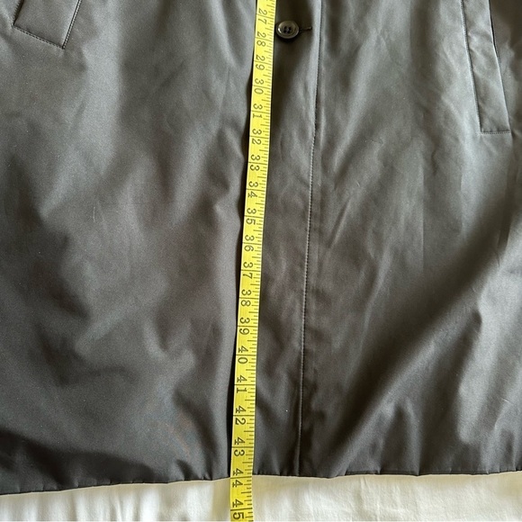 Banana Republic black rain coat in extra large - Picture 12 of 16